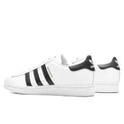 Adidas Originals Superstar - Cloud White/Core Black/Cloud White -Birkenstock Store Adidas Superstar Cloud White Core Black Cloud White EG4958 10 20 23 Feature KN 5