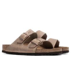 Birkenstock Wide Arizona Soft Footbed - Tobacco Brown -Birkenstock Store Birkenstock Arizona Soft Footbed Tobacco Brown 0552811 02 09 2021 01 2