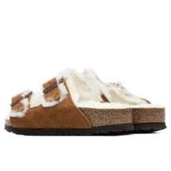 Birkenstock Women's Narrow Arizona Shearling - Mink -Birkenstock Store Birkenstock Narrow Arizona Shearling Mink 1001135 07 09 2021 01 3