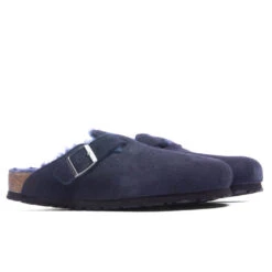Birkenstock Wide Boston Shearling - Midnight -Birkenstock Store Birkenstock Wide Boston Shearling Midnight 1020594 10 24 22 Feature VR 4