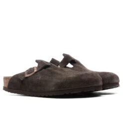 Birkenstock Wide Boston Soft Footbed Suede - Mocha 8 Birkenstock Wide Boston Soft Footbed Suede - Mocha -Birkenstock Store Birkenstock Wide Boston Soft Footbed Mocha 0660461 03 05 23 Feature VR 5