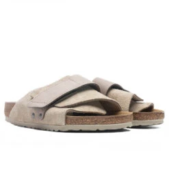 Birkenstock Wide Kyoto - Taupe 8 Birkenstock Wide Kyoto - Taupe -Birkenstock Store Birkenstock Wide Kyoto Taupe 1015572 02 23 2022 01