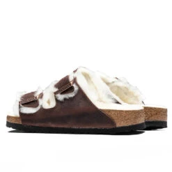 Birkenstock Women's Narrow Arizona Shearling - Habana Oil -Birkenstock Store Birkenstock Women s Narrow Arizona Shearling BERYL 1023259 09 04 22 Feature JM 7