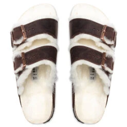 Birkenstock Women's Narrow Arizona Shearling - Habana Oil -Birkenstock Store Birkenstock Women s Narrow Arizona Shearling BERYL 1023259 09 04 22 Feature JM 8