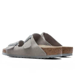 Birkenstock Wide Arizona Soft Footbed - Stone Coin 9 Birkenstock Wide Arizona Soft Footbed - Stone Coin -Birkenstock Store BirkenstockWideArizonaSoftFootbed StoneCoin 1020507 3