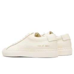 Common Projects Original Achilles Low - Warm White 8 Common Projects Original Achilles Low - Warm White -Birkenstock Store Common Projects Original Achilles Low Off White 1528 3001 12 04 2020 01 3