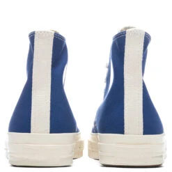Converse X Comme Des Garcons PLAY All Star Chuck '70 Hi - Blue 9 Converse X Comme Des Garcons PLAY All Star Chuck '70 Hi - Blue -Birkenstock Store Converse x Comme Des Garcons PLAY All Star Chuck 70 High Blue AZ K122 001 2 171846C 07 15 2021 01 3
