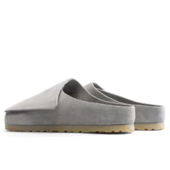 Fear Of God X Birkenstock The Los Feliz Suede - Cement -Birkenstock Store Fear of God x Birkenstock The Los Feliz Suede Cement 1024765 CEM 01 21 23 Feature KN 5