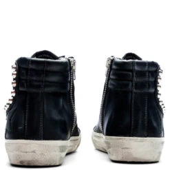 Golden Goose Women's Slide Classic - Black -Birkenstock Store Golden Goose Slide Upper Studs Black GWF00115.F000323.90100 09 15 23 Feature KN 6