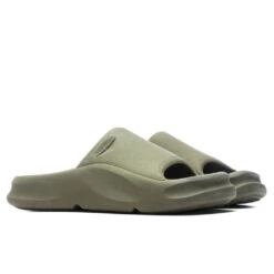 Eco Moulded Slider - Army Green -Birkenstock Store Heron Preston Eco Moulded Slider Army Green HMIC004S23MAT0015900 04 17 23 Feature JP 4