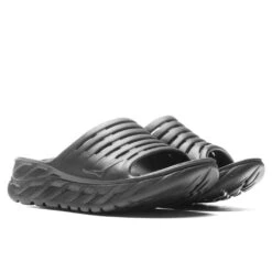 Hoka Ora Recovery Slide - Black -Birkenstock Store Hoka One One Ora Recovery Slide Black 1134527 BLK 06 22 22 Feature JM 2