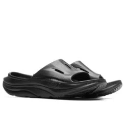 Hoka Ora Recovery Slide 3 - Black/Black -Birkenstock Store Hoka One One Ora Recovery Slide Black 1134527 BLK Hoka One One Ora Recovery Slide Black 1134527 BLK 12 05 22 Feature JP 4