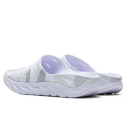 Hoka Ora Recovery Slide - White Camo -Birkenstock Store Hoka One One Ora Recovery Slide White White 1126850 WWH 07 11 22 feature03