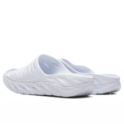Hoka Ora Recovery Slide - White/White -Birkenstock Store Hoka One One Ora Recovery Slide White White 1134527 WWH 06 27 22 Feature MARY NELLE 4