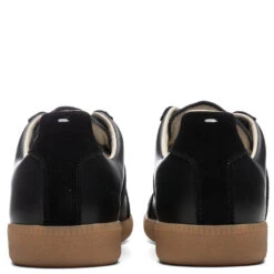 Maison Margiela Replica Low Top - Black/Black -Birkenstock Store Maison Margiela Replica Low Top Black Black S57WS0236 P1895 H6851 06 26 2021 01 2