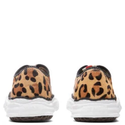 Baker - Leopard 9 Baker - Leopard -Birkenstock Store Maison Mihara Yasuhiro Baker Leopard A07FW738 LEO 08 21 2021 01 4