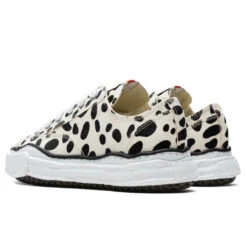 Peterson Low - Dalmatian -Birkenstock Store Maison Mihara Yasuhiro Peterson Low Dalmatian A07FW737 DAL 08 21 2021 01 3