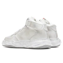 Wayne High Distressed - White -Birkenstock Store Maison Mihara Yasuhiro Wayne High Distressed White A07FW705 WHT 09 11 2021 01 3
