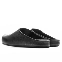 Marni Leather Fussbett Sabot - Black -Birkenstock Store Marni Leather Fussbett Sabot Black SBMR001400 P4554 00N99 11 27 22 Feature JM 3