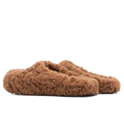 Marni Sabot - Caramel 9 Marni Sabot - Caramel -Birkenstock Store Marni Sabot Caramel SBMR000600 LM071 00M24 08 18 22 Feature VR 4