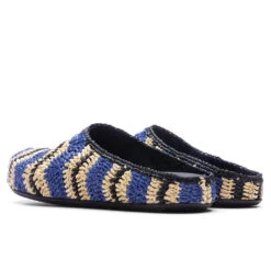Marni X No Vacancy Inn Fussbett Sabot - Vivid Blue/Natural -Birkenstock Store Marni x No Vacancy Inn Fussbett Sabot Vivid Blue Natural SBMR002800 P5495 ZO541 05 17 23 Feature VR 4
