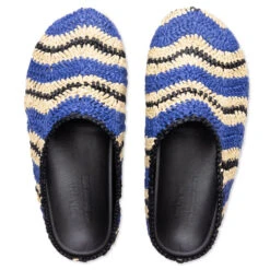Marni X No Vacancy Inn Fussbett Sabot - Vivid Blue/Natural -Birkenstock Store Marni x No Vacancy Inn Fussbett Sabot Vivid Blue Natural SBMR002800 P5495 ZO541 05 17 23 Feature VR 6