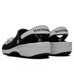 Mastermind Japan X Crocs Classic Clog - Black/White -Birkenstock Store Mastermind x Crocs Classic Clog Black White 208211 066 07 06 22 Feature JAYLEEN 33