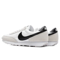 Nike Women's Daybreak - White/Black 8 Nike Women's Daybreak - White/Black -Birkenstock Store Nike Women s Daybreak White Black CK2351 111 08 18 22 Feature JAYLEEN 3