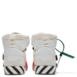 High Top Vulcanized Leather - White/black -Birkenstock Store Off White c o Virgil Abloh High Top Vulcanized Leather White black OMIA225C99LEA0010110 09 18 22 Feature JORDAN 6