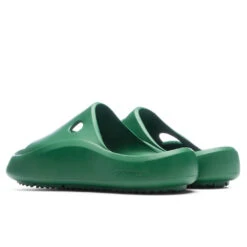 Meteor Rubber Slider - Green/Green 8 Meteor Rubber Slider - Green/Green -Birkenstock Store Off White c o Virgil Abloh Meteor Rubber Slider Green Green OMIC014F22MAT0015555 11 15 22 Feature VR 4