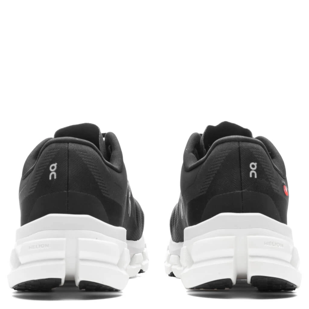 On Women's Cloudflow 4 - Black/White 5 On Women's Cloudflow 4 - Black/White - Image 4