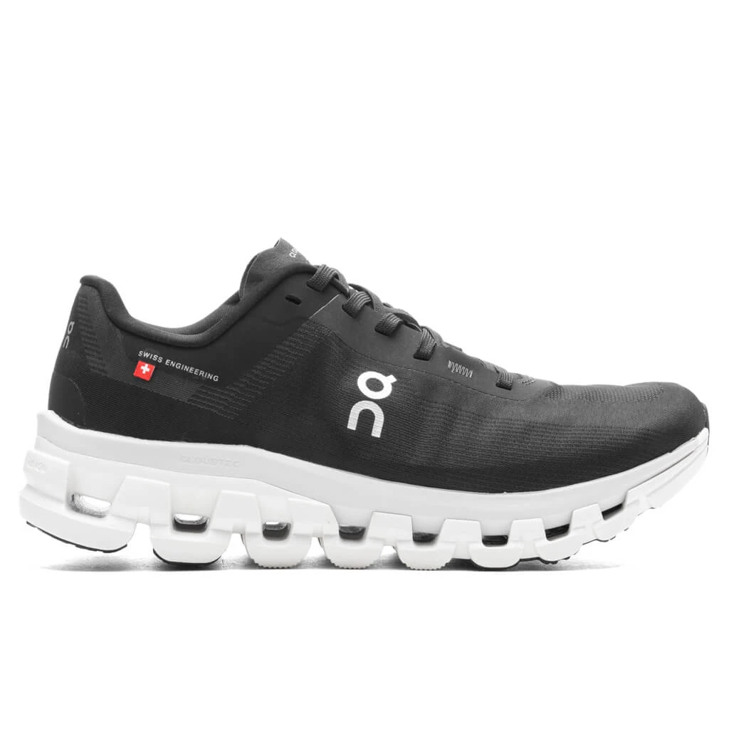 On Women's Cloudflow 4 - Black/White 2 On Women's Cloudflow 4 - Black/White