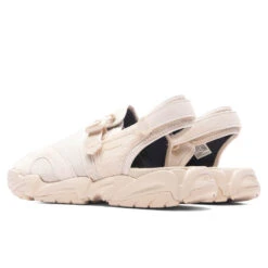 Puma TS-01 Tonal - Granola/Black 8 Puma TS-01 Tonal - Granola/Black -Birkenstock Store Puma TS 01 Tonal Granola Black 390751 02 05 18 23 Feature JP 6