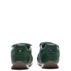 Puma X Fenty Avanti L AC Toddlers - Dark Myrtle -Birkenstock Store Puma x Fenty Avanti L AC Toddlers Dark Myrtle 398358 02 10 15 23 Feature KN 6