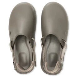 Suicoke Cappo - Olive -Birkenstock Store Suicoke Cappo Olive OG INJ 03 OLI 05 23 22 Feature JM 5