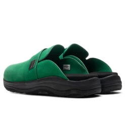Suicoke X Tom Wood Mako Clog - Green -Birkenstock Store TomWood x Suicoke Mako Clog Green OG 316STW Green 05 23 22 Feature JM 3