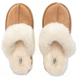 Ugg Kids Cozy II Slipper - Chestnut 9 Ugg Kids Cozy II Slipper - Chestnut -Birkenstock Store UGG Kids Cozy II Slipper Chestnut 1019065K CHE 01 16 2022 01 4