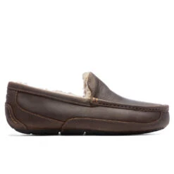 Ugg Ascot Slipper - Tan