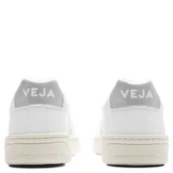 Veja Women's Urca CWL - White/Silver -Birkenstock Store Veja Women s Urca CWL White Silver UC0703208A 06 22 23 Feature DV 6