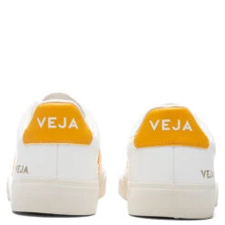 Veja Women's Campo Chromefree Leather - Extra White/Ouro -Birkenstock Store Veja Womens Campo Chromefree Leather Extra White Ouro CP0502799AP1P08 03 06 22 Feature 3 58a8b08f f2e1 4381 ad82 2fd8b791f449