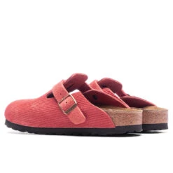 Birkenstock Women's Narrow Boston Suede Embossed - Sienna Red -Birkenstock Store Women s Narrow Boston Suede Corduroy Sienna 1026167 08 06 23 Feature VR 3
